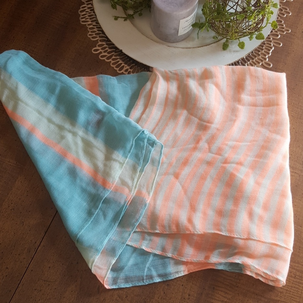 GAP lightweight scarf
